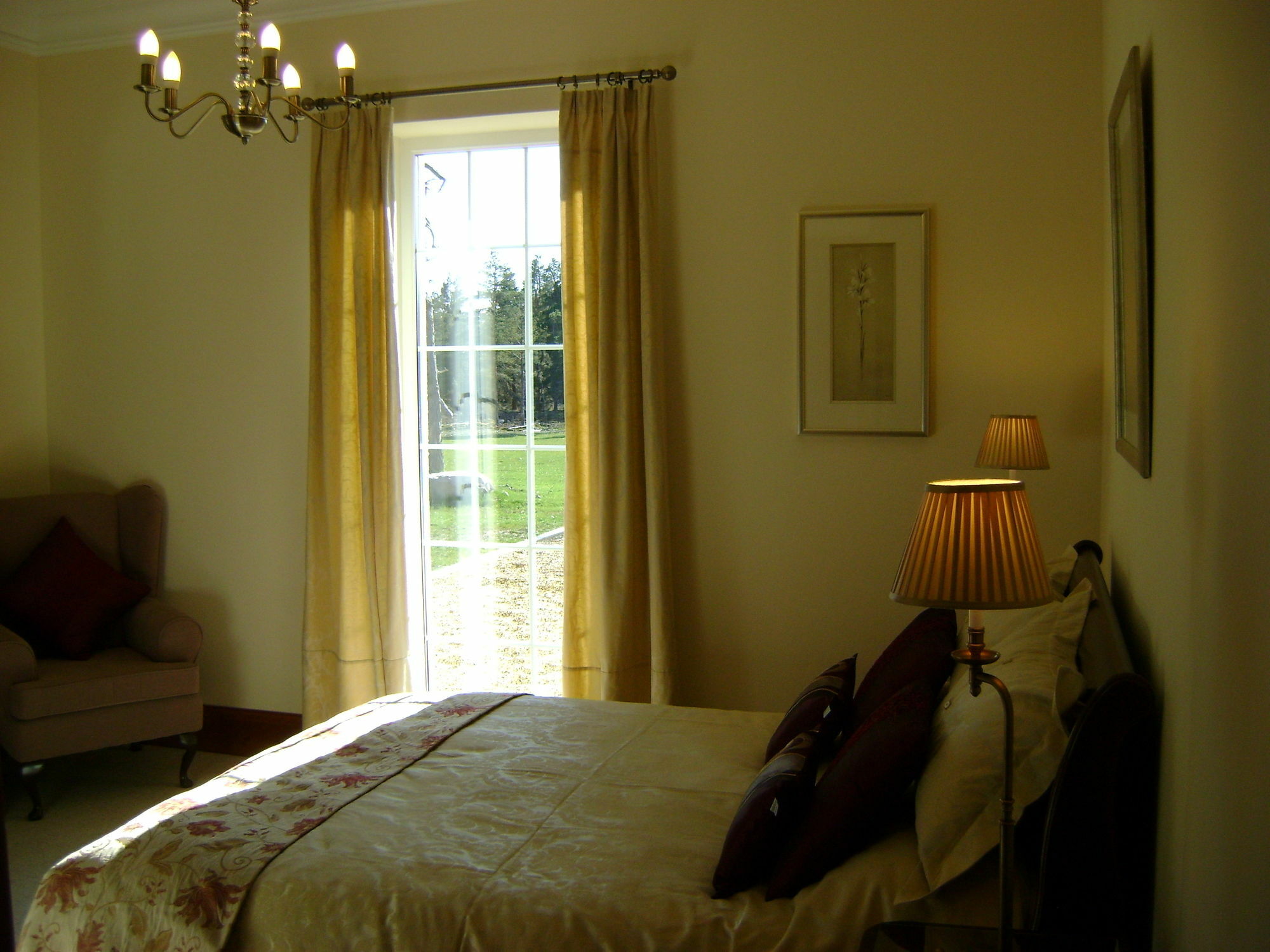 Dinichean House Bed & Breakfast Daviot  ภายนอก รูปภาพ